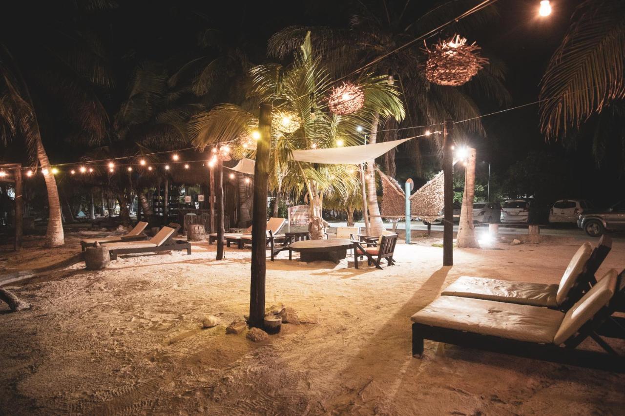 Hotel Luna De Plata Mahahual Esterno foto