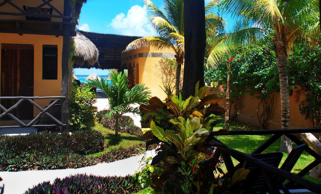 Hotel Luna De Plata Mahahual Esterno foto