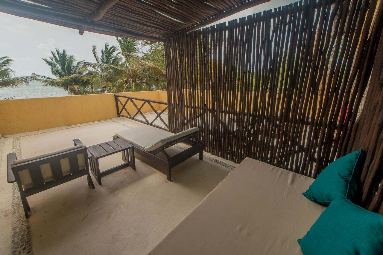 Hotel Luna De Plata Mahahual Esterno foto