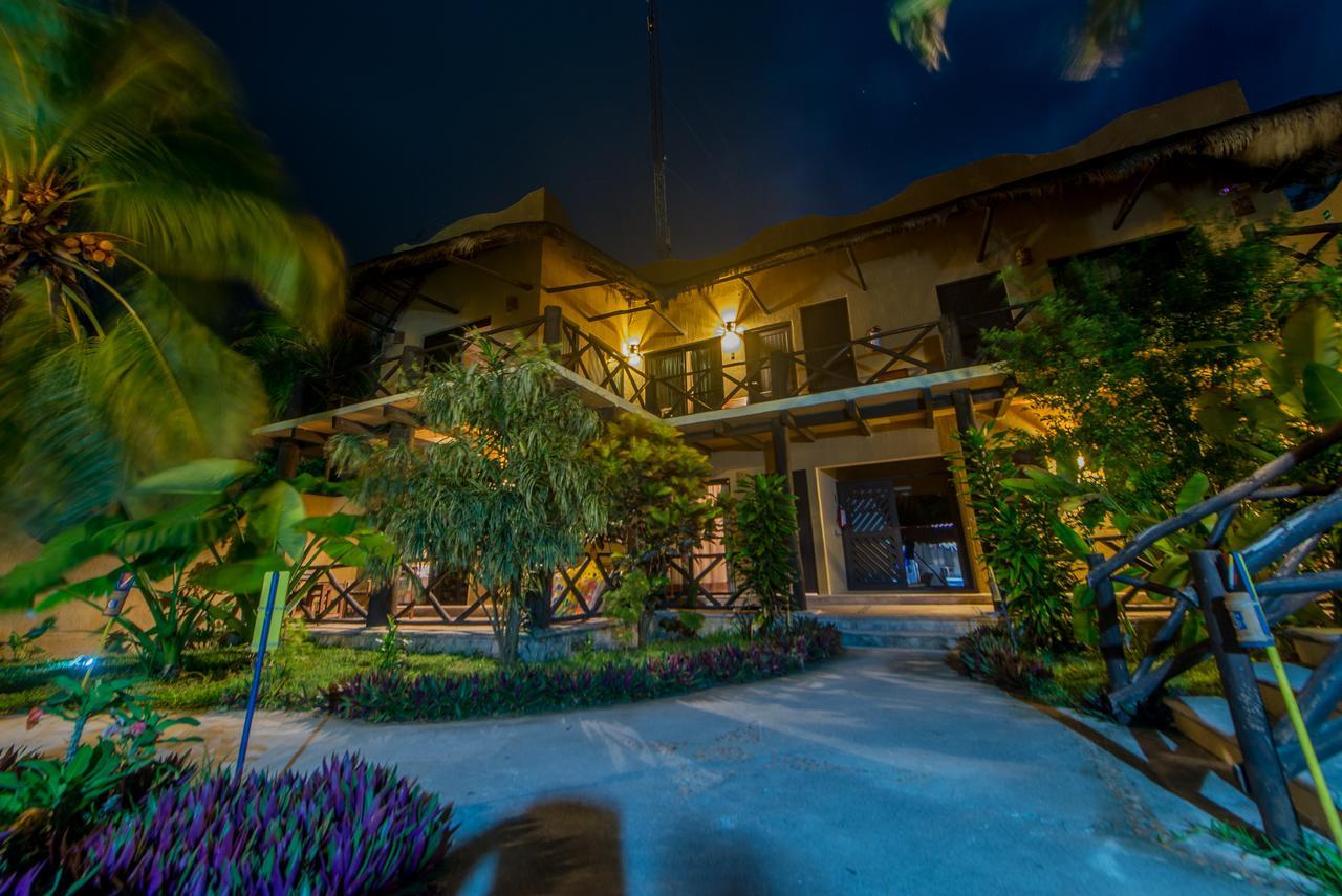 Hotel Luna De Plata Mahahual Esterno foto